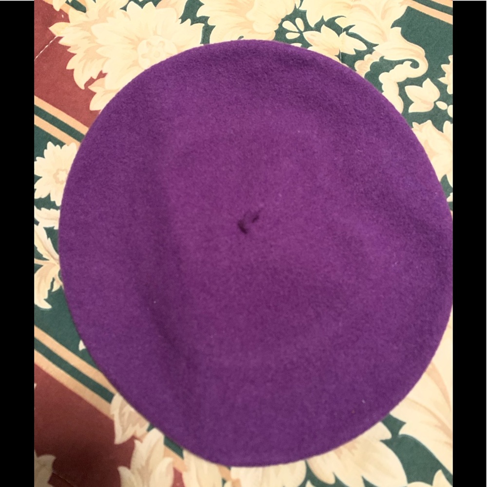 $⬇️ Ladies New Etmar New York Purple Beret.